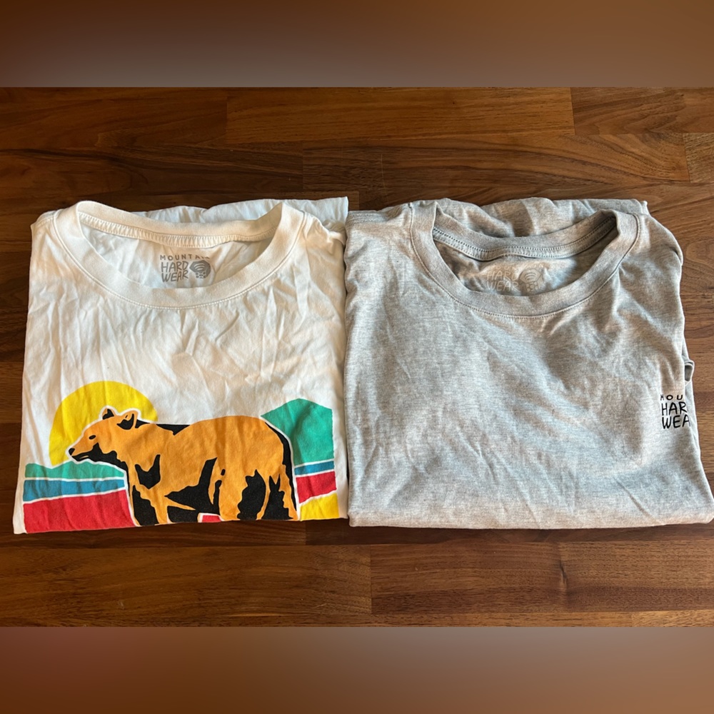2 Mountain Hardwear Shirts, men’s M